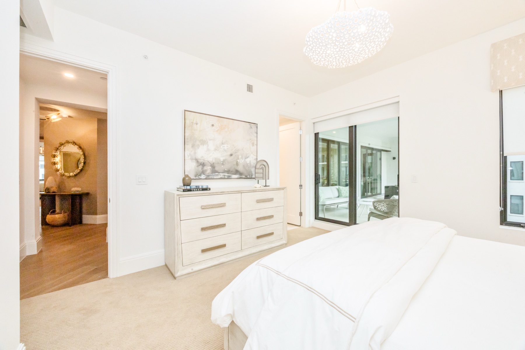 Second ensuite bedroom — alternate composition