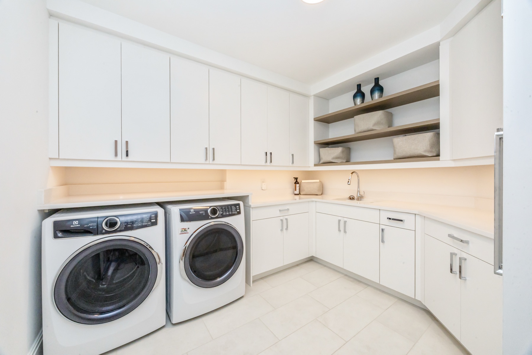 Spacious laundry room